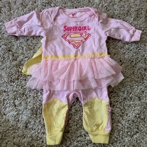 Baby girl supergirl outfit with cape